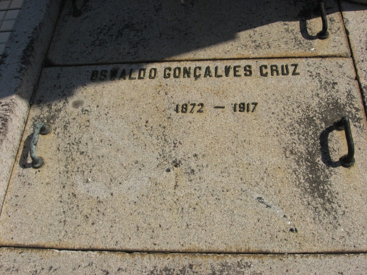 Oswaldo Cruz's tomb (8).JPG
